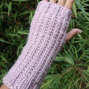 Dusty Pink Handmade Fraser’s Ridge Style Fingerless Knit Gloves Arm Warm…